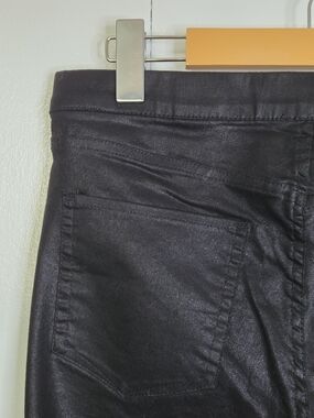 H&M Women's Size 8 Black Coated Denim Fashion Pants with Rose Gold